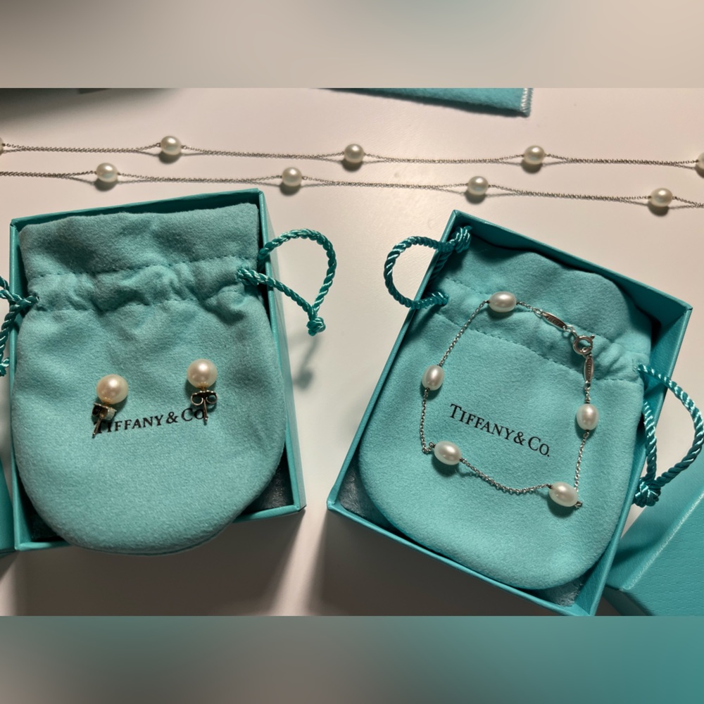 Tiffany silver pearl set - necklace, earrings and bracelet
